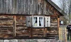 Skansen Wdzydze Kiszewskie: Planujesz wizytę? Kompletny przewodnik