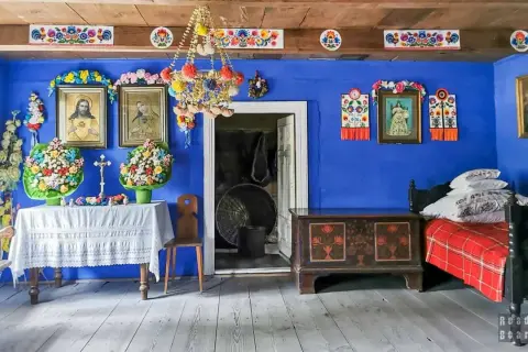 Skansen w Maurzycach: Twój kompletny przewodnik po sercu folkloru