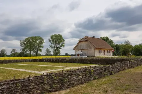 Wiączemin Polski: Skansen Olędrów planuj wizytę i odkryj historię
