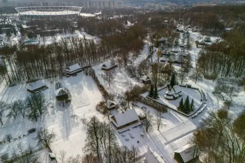 Skansen Forest Cholerzyn: Planujesz wizytę? Sprawdź, co musisz wiedzieć!