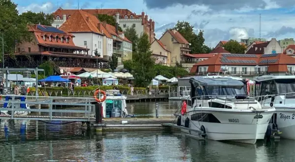 Ryn: Gdzie zjeść? Przewodnik po najlepszych smakach Mazur!