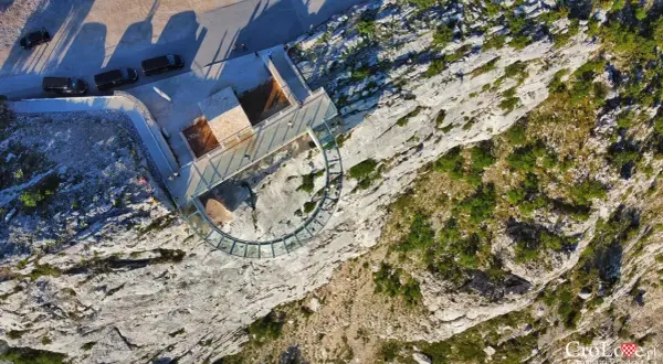 Makarska: Co robić? Plaże, Biokovo Skywalk i rejsy po Adriatyku!