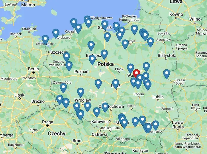 Mapa Polski z zaznaczonymi miastami i średnimi cenami hoteli
