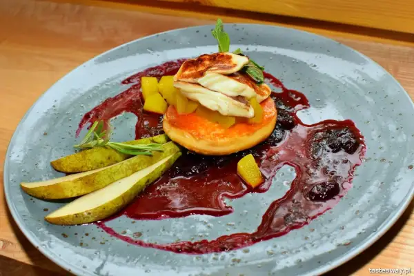Gdzie zjeść w Zakopanem? Uniknij pułapek, odkryj prawdziwe smaki
